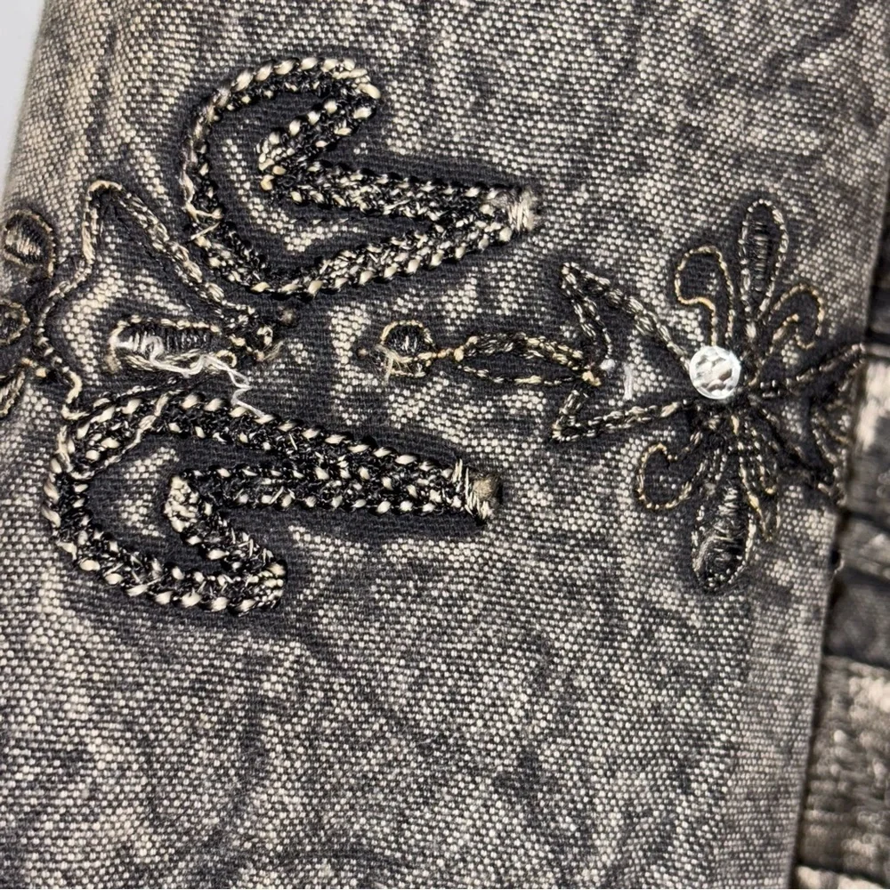 Vintage Flashback Womens Embroidered Denim Jean Jacket Shacket Coat Gray Black